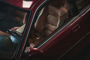 Automobili: calano le immatricolazioni, ma ci sono buoni segnali dall’elettrico